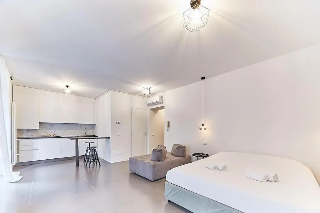 Apartment The Suite Milan Italy